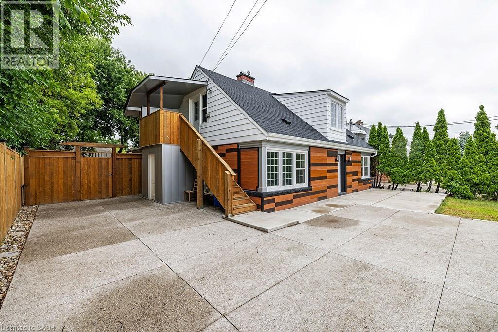 Photo 2 of 2015 Leighland Road Unit 2, Burlington ON