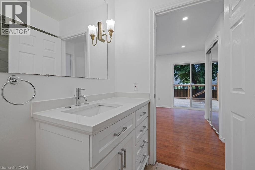 Photo 26 of 2015 Leighland Road Unit 2, Burlington ON
