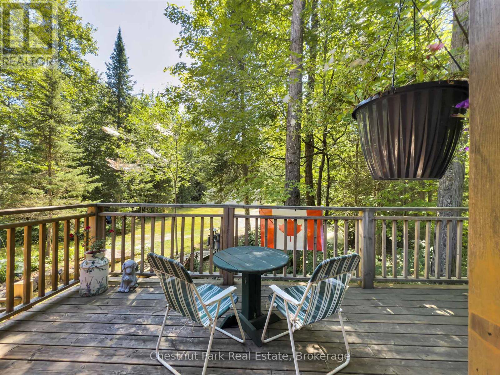 Photo 10 of 1300 Dickie Lake Road W, Lake Of Bays ON