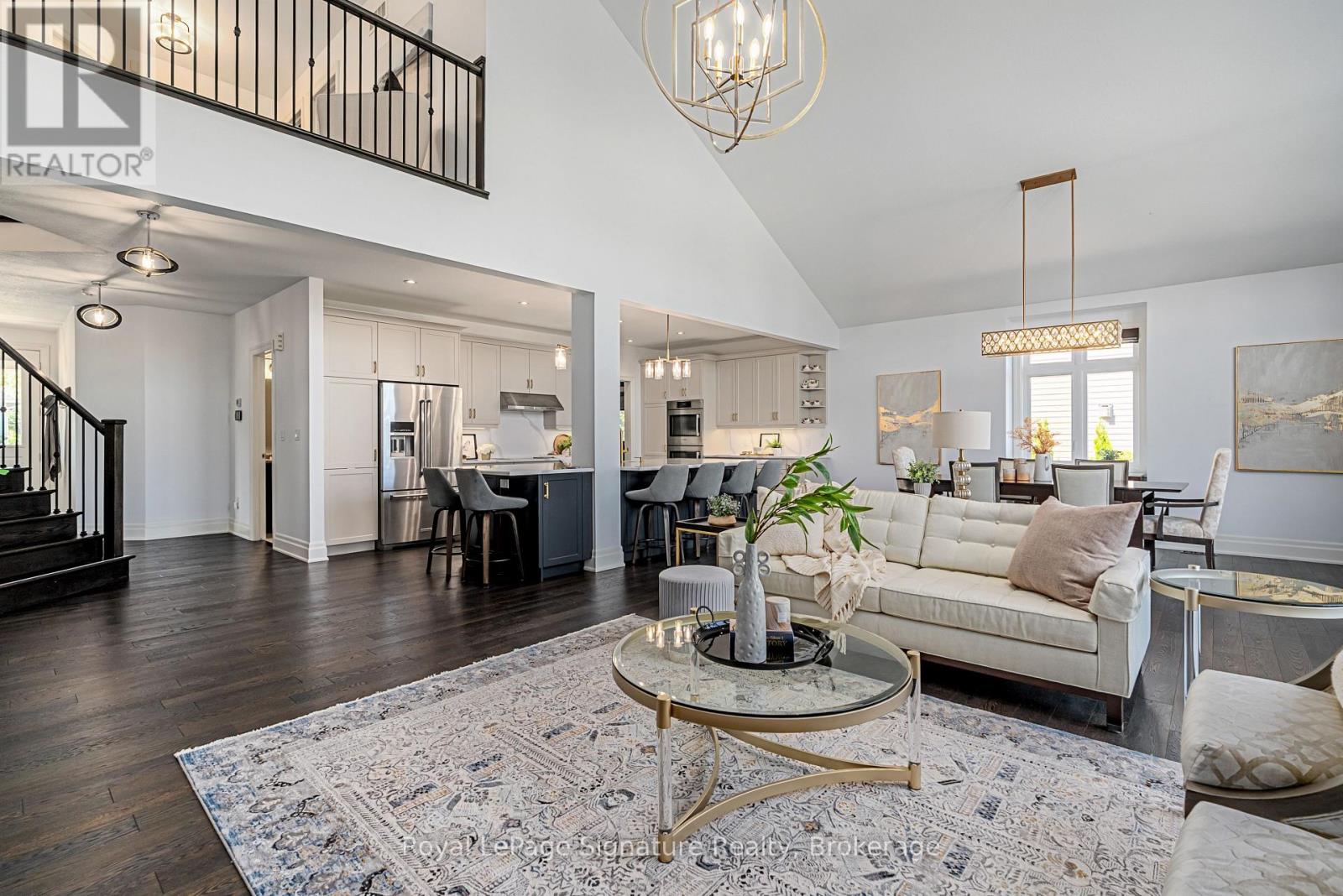 Photo 11 of 113 Landry Lane, Blue Mountains ON