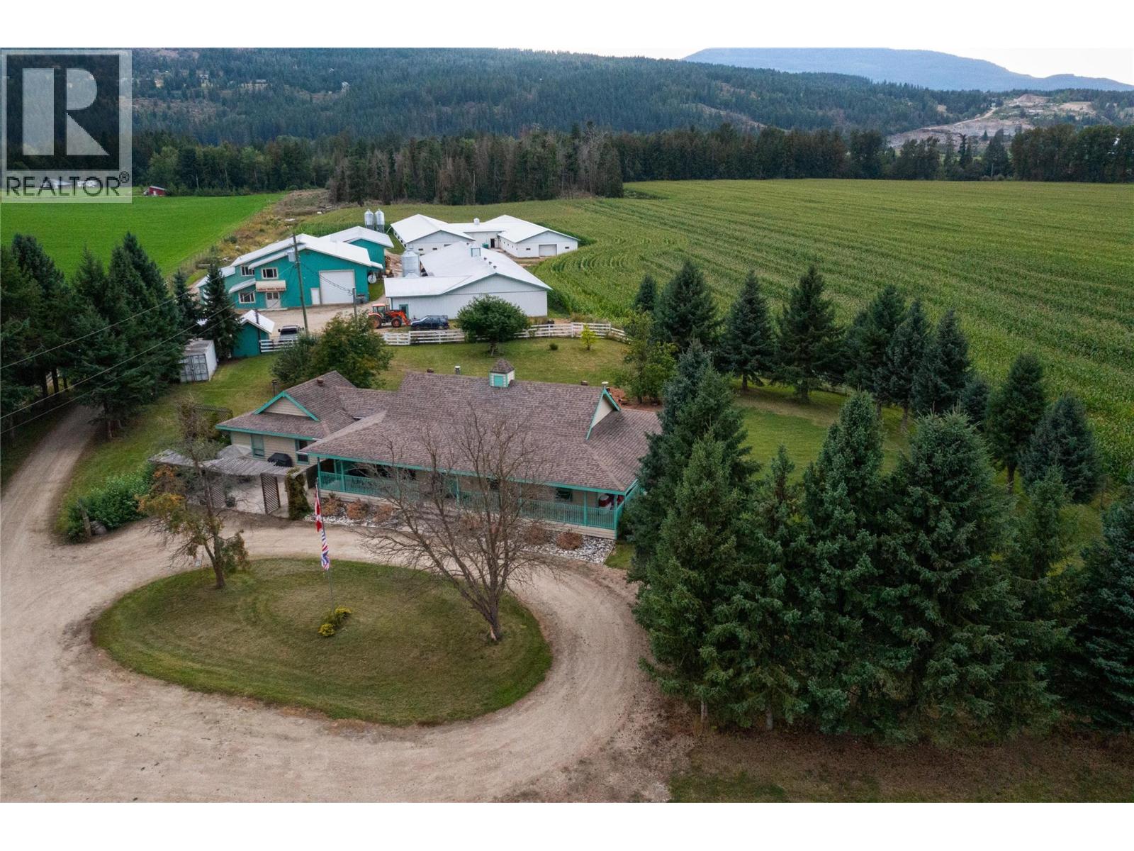Photo 5 of 40 Mathews Road, Enderby BC