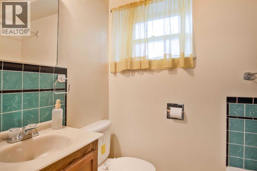 Photo 20 of 10007 92 Avenue, Grande Prairie AB