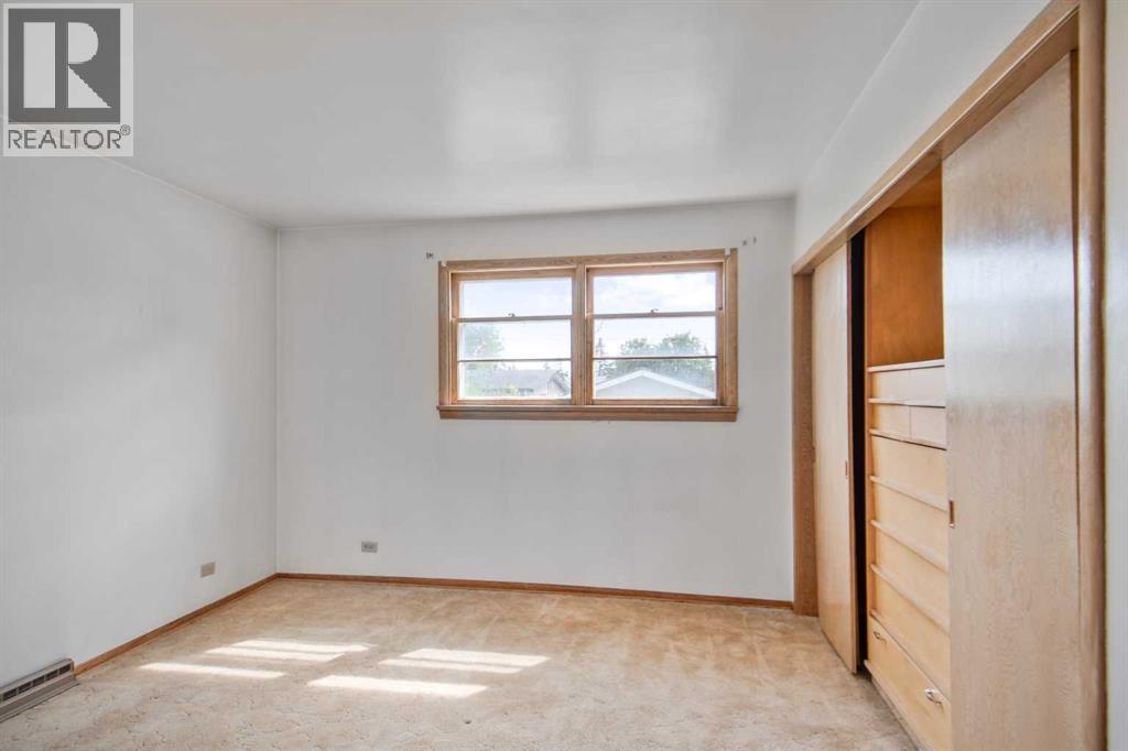 Photo 14 of 10007 92 Avenue, Grande Prairie AB