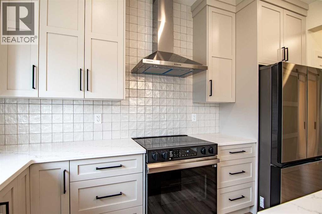Single Family House for Sale in  Eaton Crescent Evergreen Red Deer 