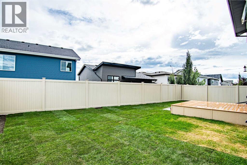 Single Family House for Sale in  Eaton Crescent Evergreen Red Deer 