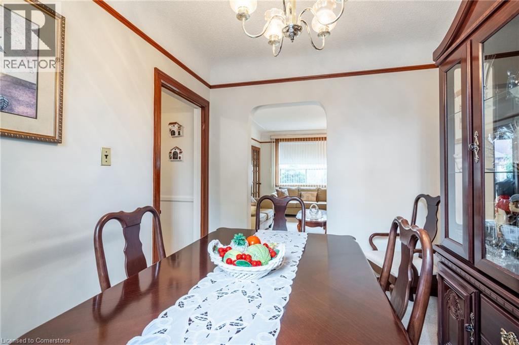 Photo 13 of 204 Emerald Street N, Hamilton ON