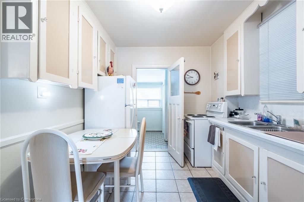 Photo 21 of 204 Emerald Street N, Hamilton ON
