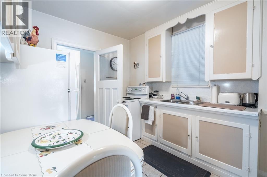 Photo 22 of 204 Emerald Street N, Hamilton ON