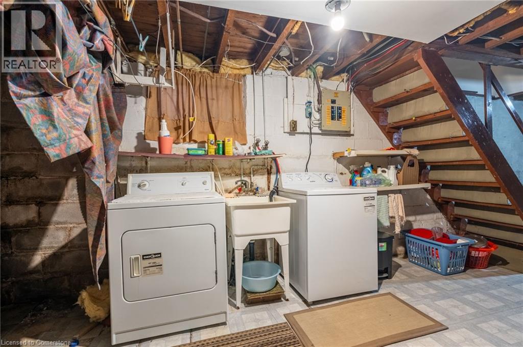 Photo 37 of 204 Emerald Street N, Hamilton ON