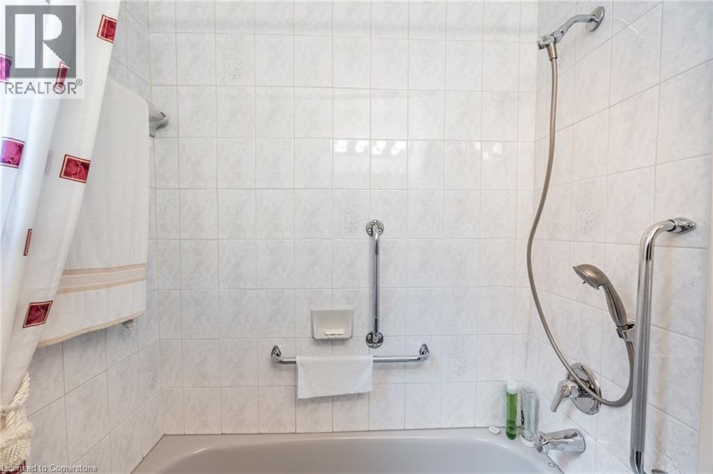Photo 28 of 204 Emerald Street N, Hamilton ON