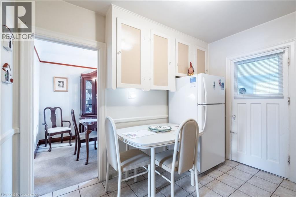 Photo 18 of 204 Emerald Street N, Hamilton ON