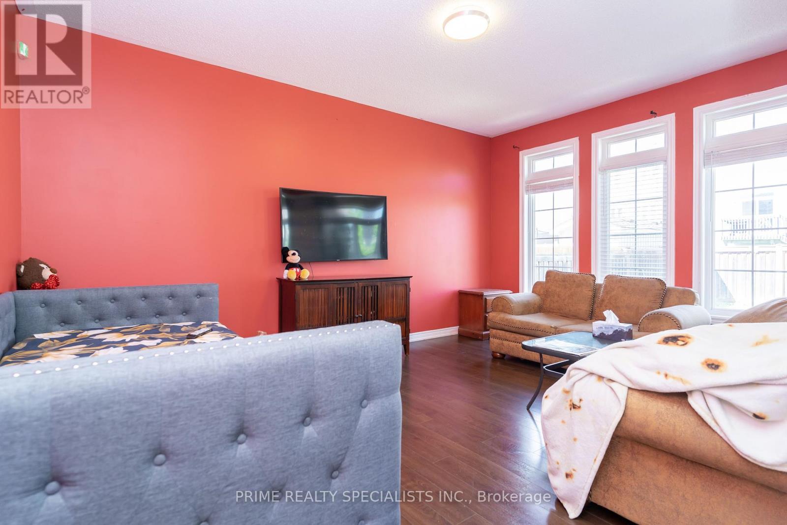 Photo 22 of 293 Johnson Drive, Shelburne ON