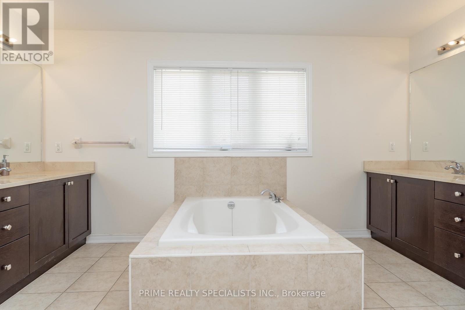 Photo 48 of 293 Johnson Drive, Shelburne ON