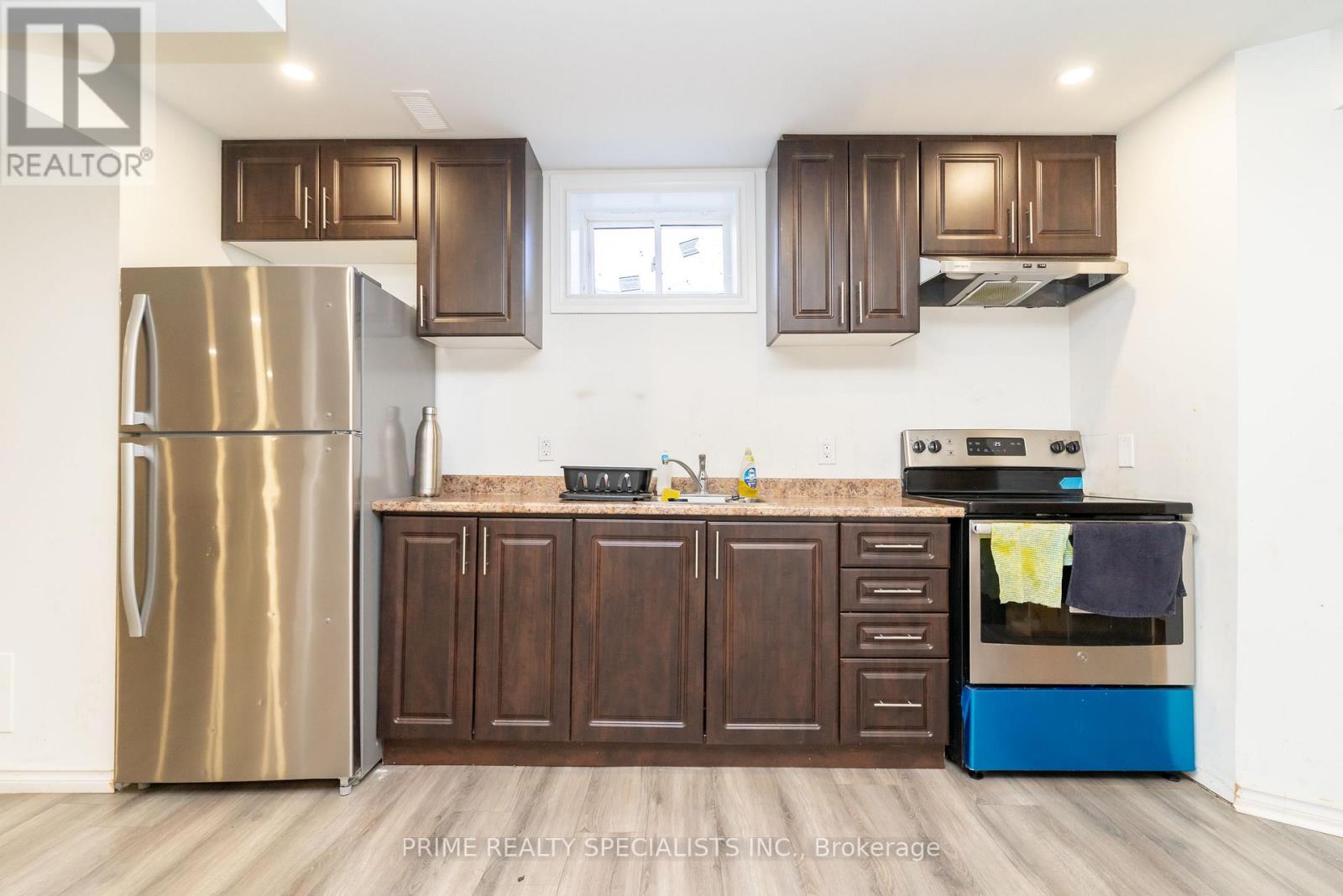 Photo 1 of 293 Johnson Drive, Shelburne ON