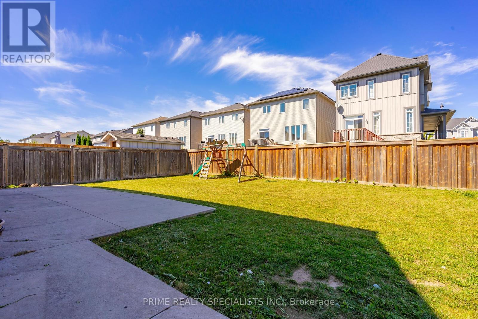 Photo 4 of 293 Johnson Drive, Shelburne ON