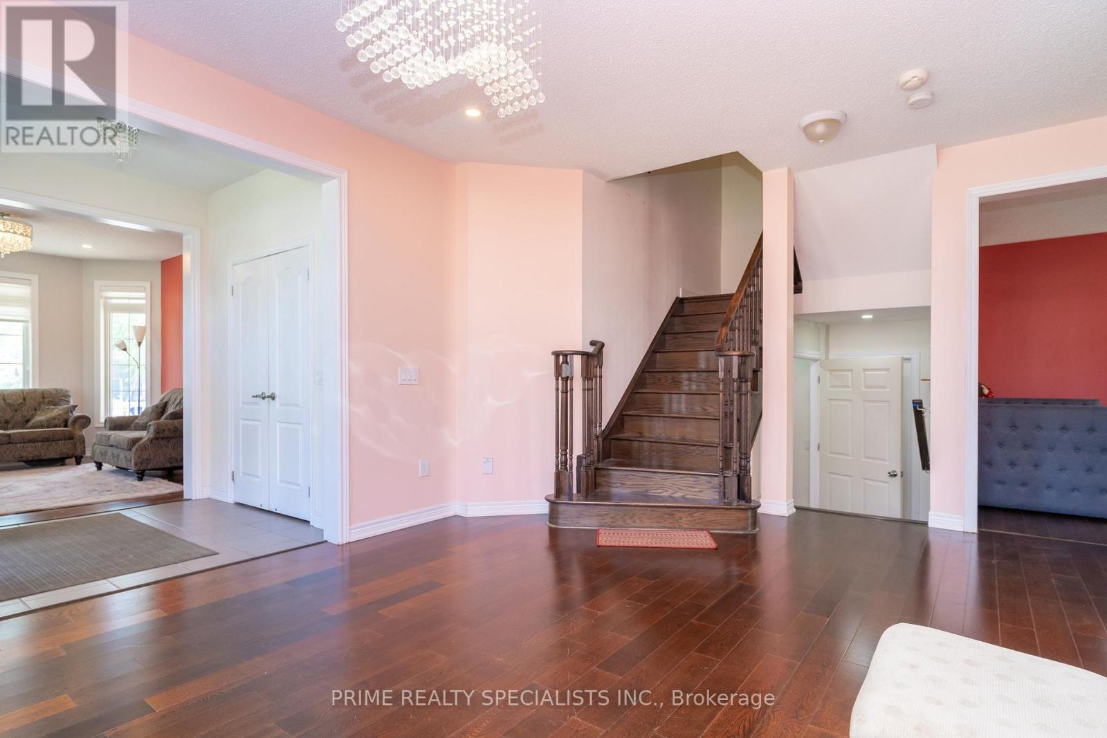 Photo 24 of 293 Johnson Drive, Shelburne ON