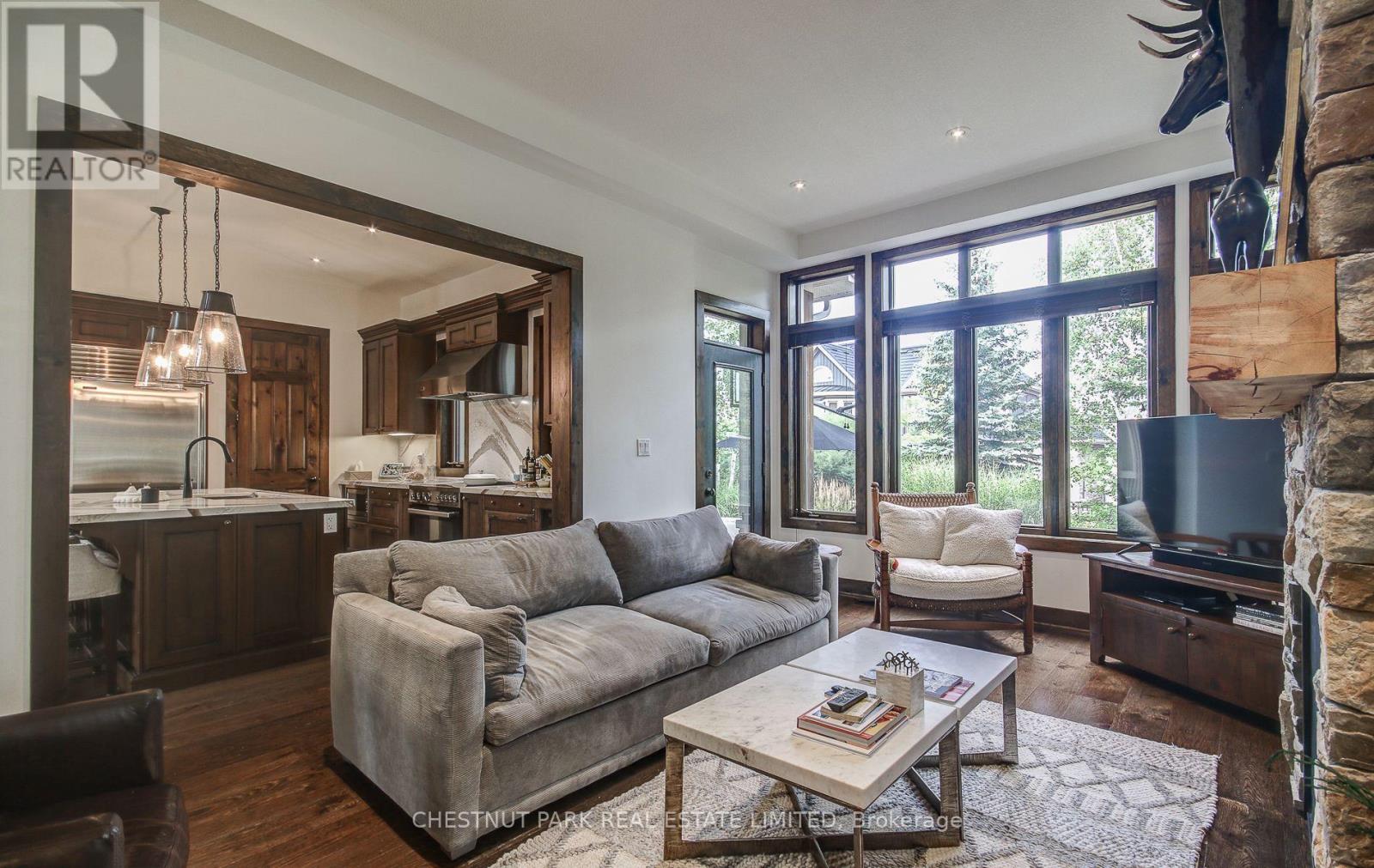 Photo 18 of 146 National Drive, Blue Mountains ON