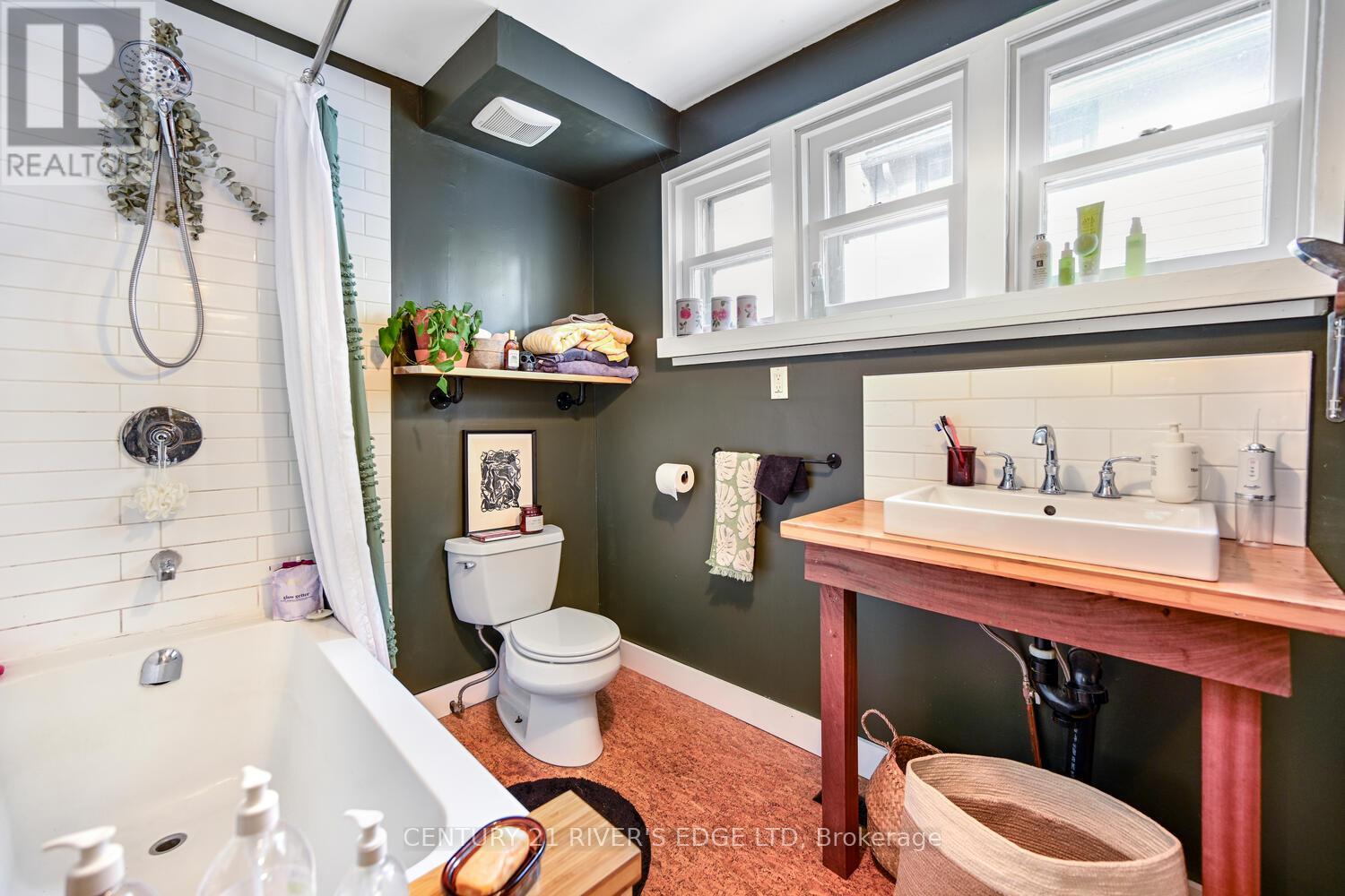 Photo 13 of 188 Armstrong Street, Ottawa ON