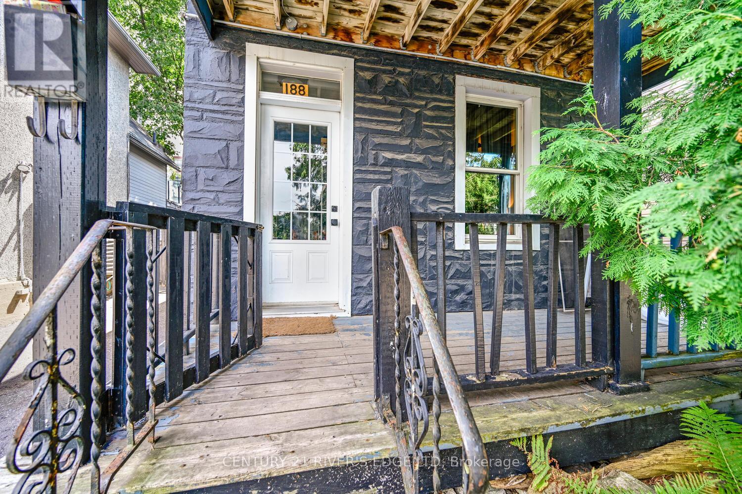 Photo 3 of 188 Armstrong Street, Ottawa ON