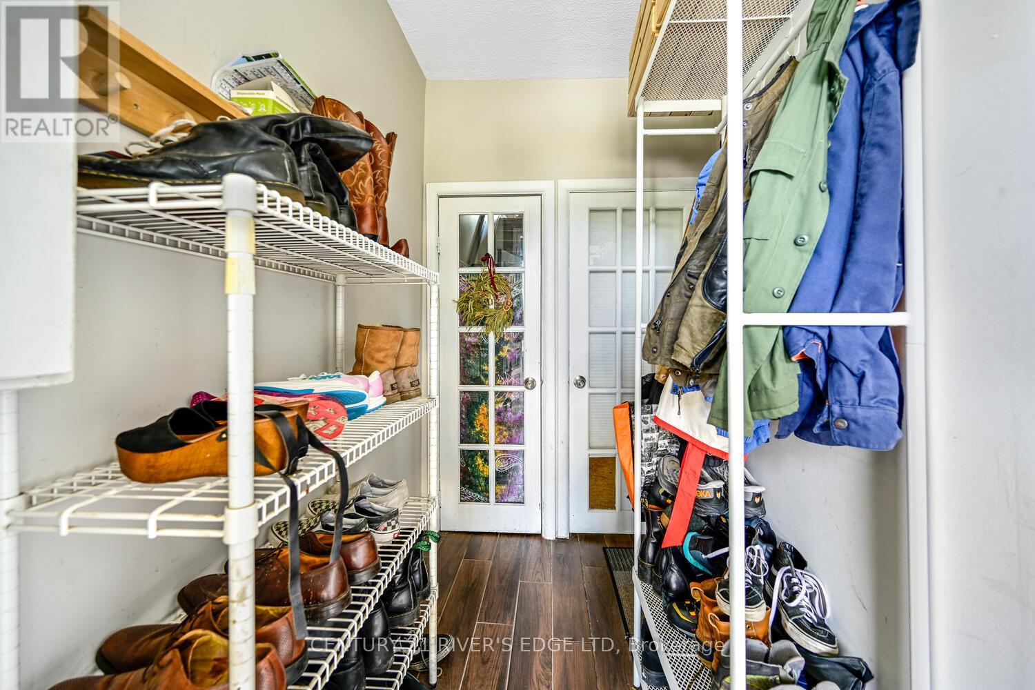 Photo 5 of 188 Armstrong Street, Ottawa ON