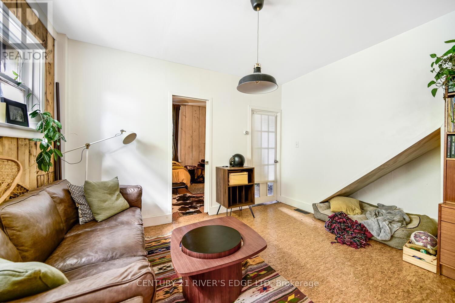 Photo 7 of 188 Armstrong Street, Ottawa ON