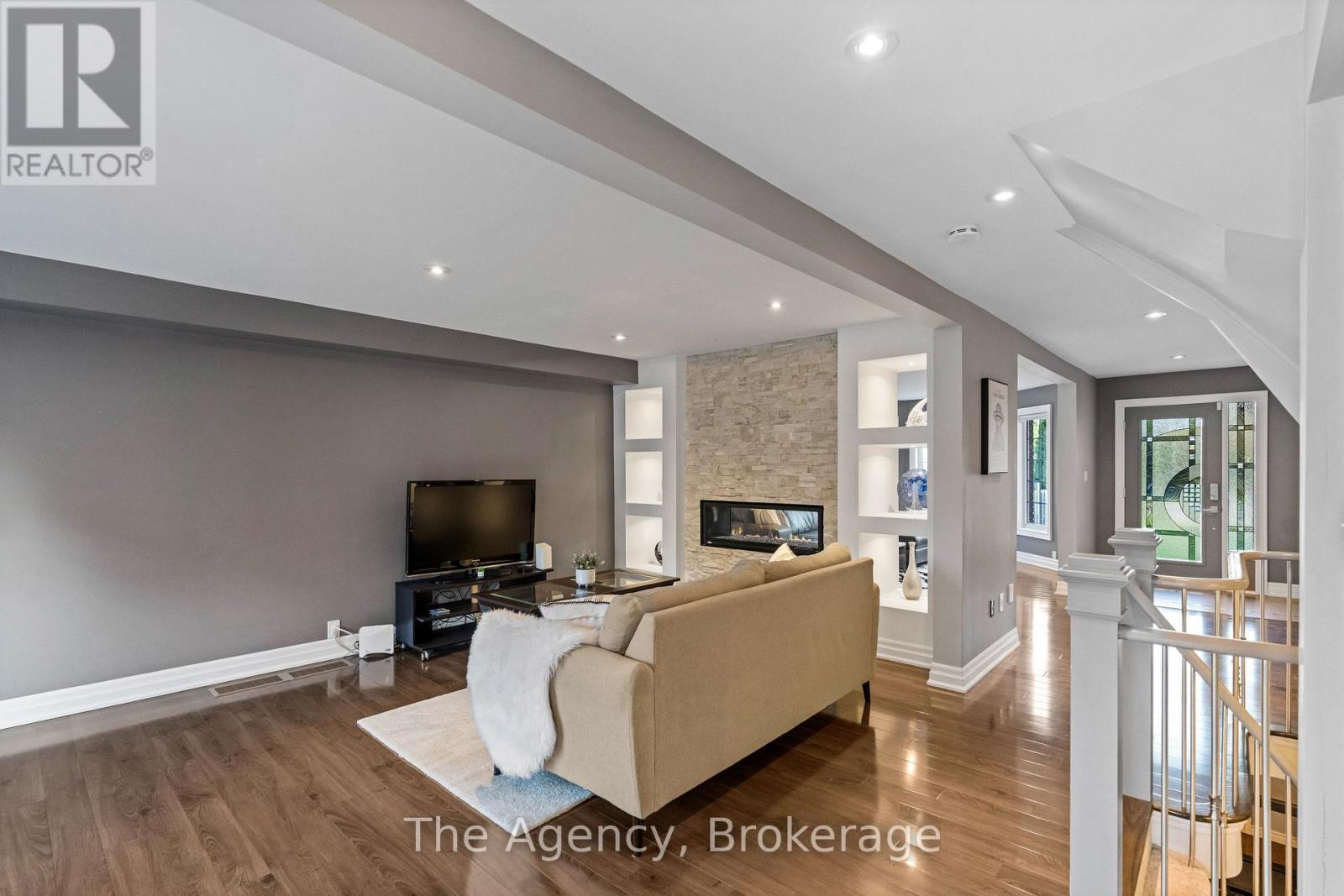 Photo 16 of 7 Higgin Court, Barrie ON