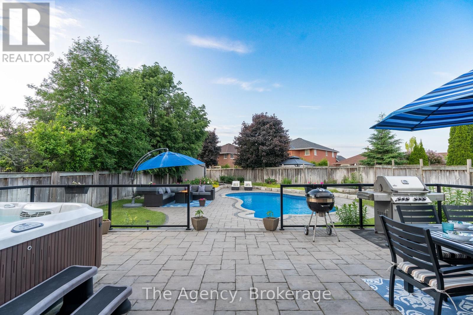 Photo 36 of 7 Higgin Court, Barrie ON
