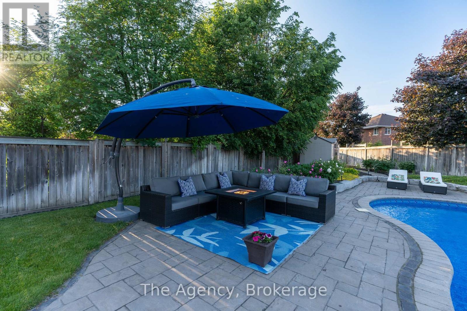 Photo 41 of 7 Higgin Court, Barrie ON
