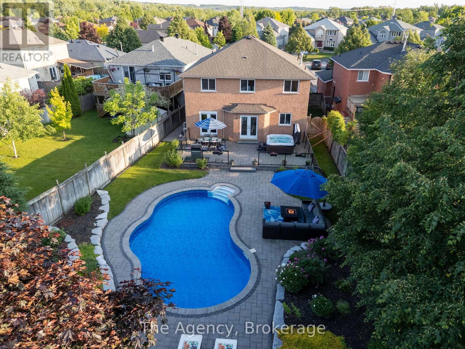 Photo 47 of 7 Higgin Court, Barrie ON