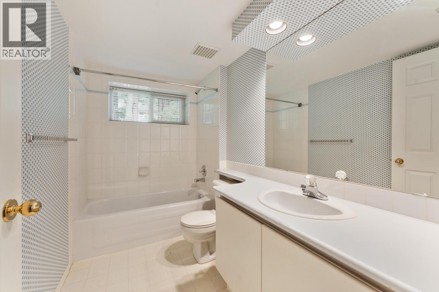 105 101 PARKSIDE DRIVE, Port Moody