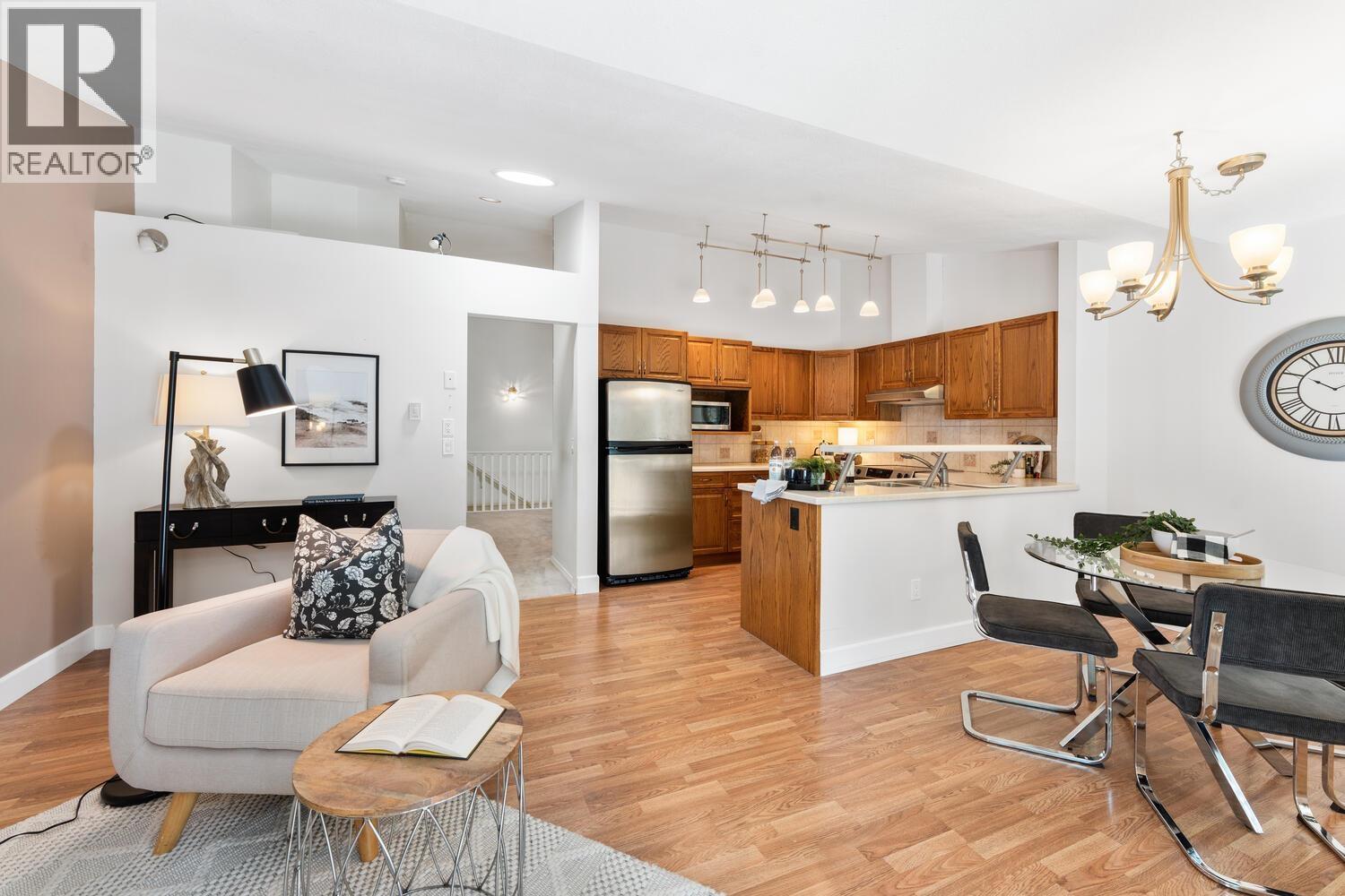 105 101 PARKSIDE DRIVE, Port Moody