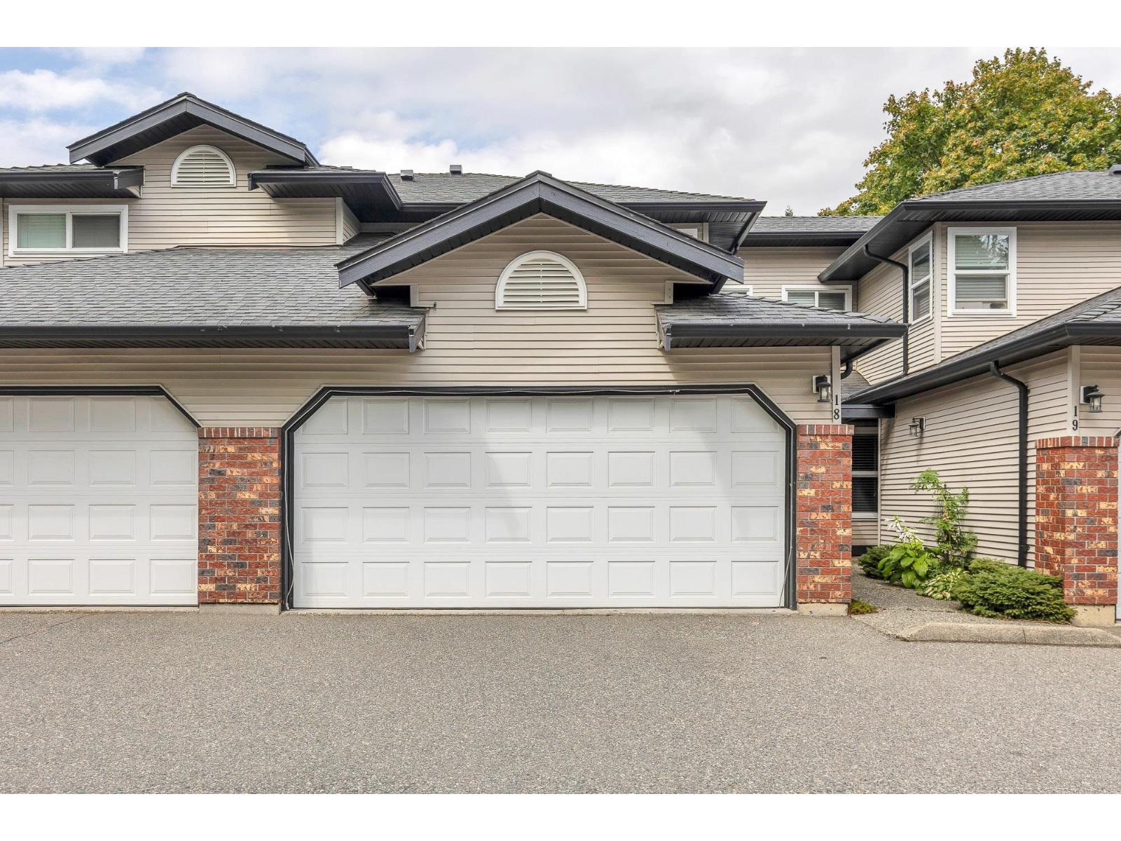 Photo 1 of 18 36060 Old Yale Road, Abbotsford BC
