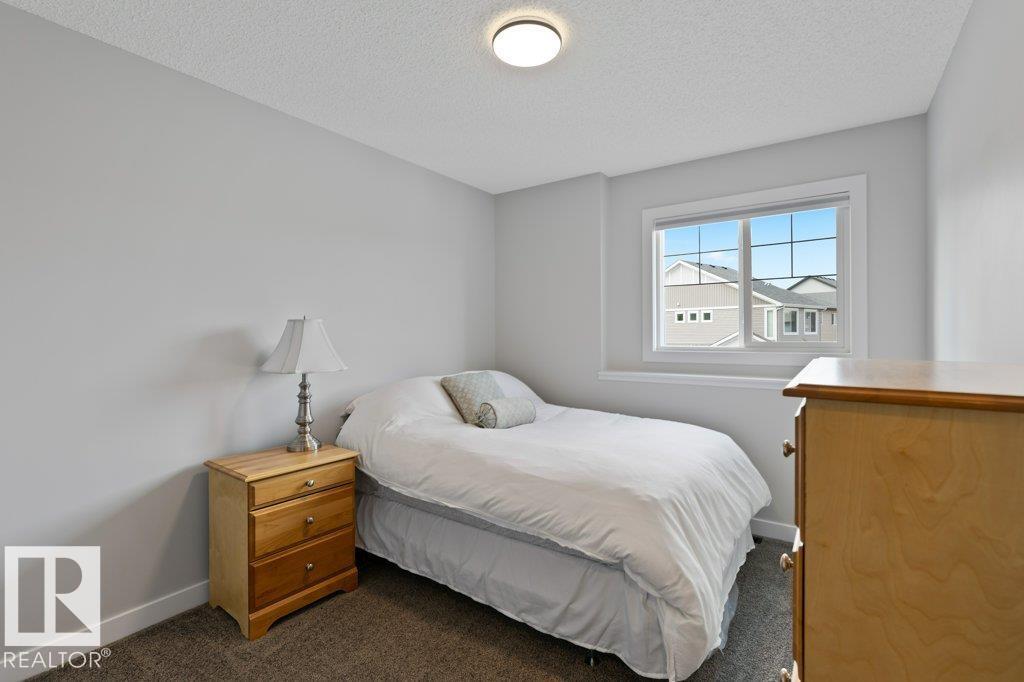 Photo 13 of 5127 Lark Cr Nw, Edmonton AB