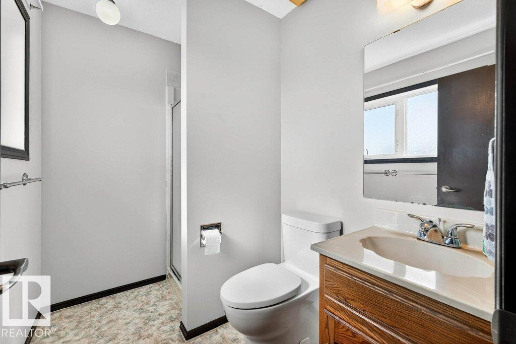 Photo 19 of 10106 89 St, Morinville AB