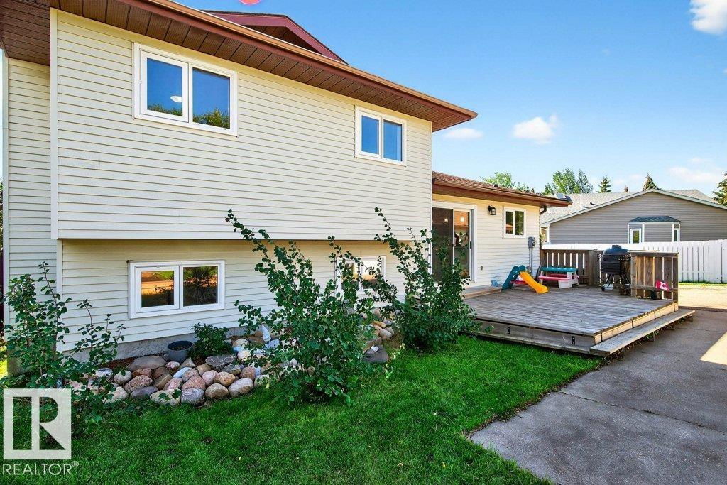 Photo 30 of 10106 89 St, Morinville AB