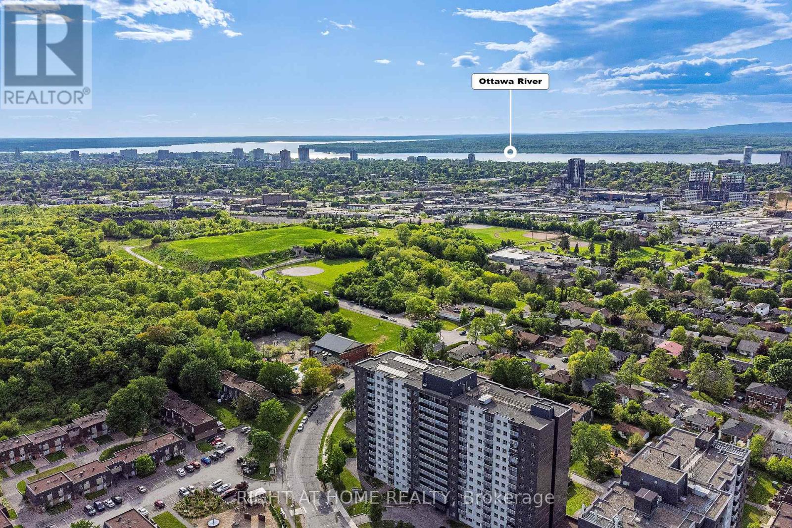 Photo 44 of 134 Fordham Private, Ottawa ON