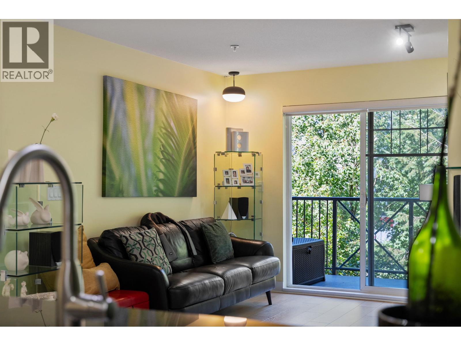 Photo 6 of 209 3240 St Johns Street, Port Moody BC