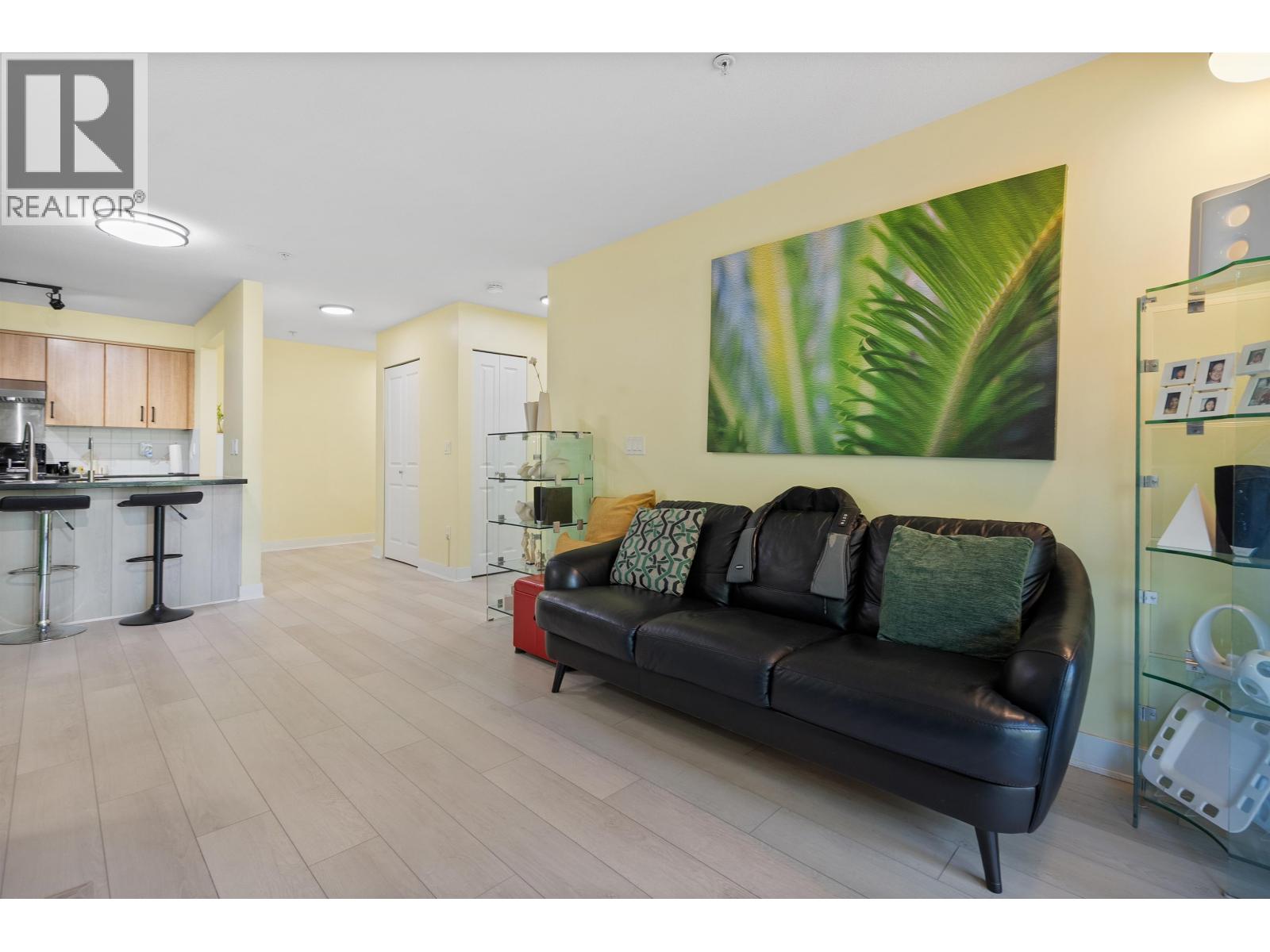 Photo 7 of 209 3240 St Johns Street, Port Moody BC