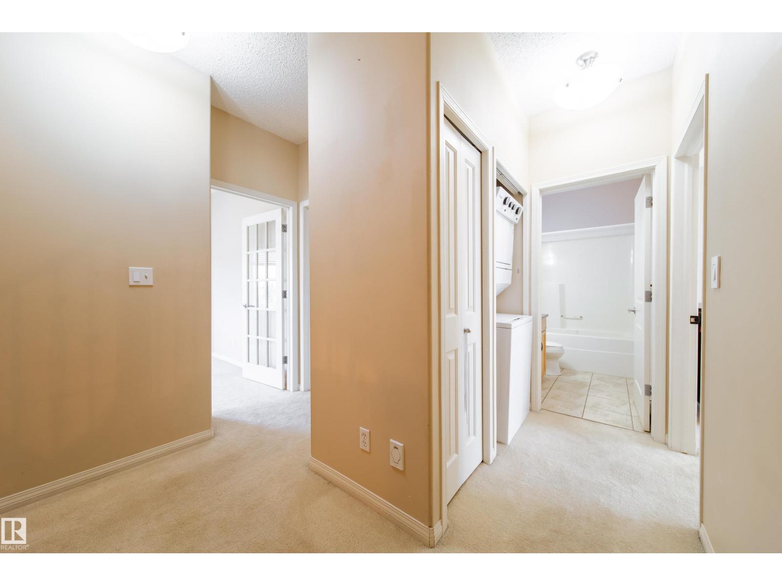 Photo 19 of 1 8403 164 Av Nw, Edmonton AB