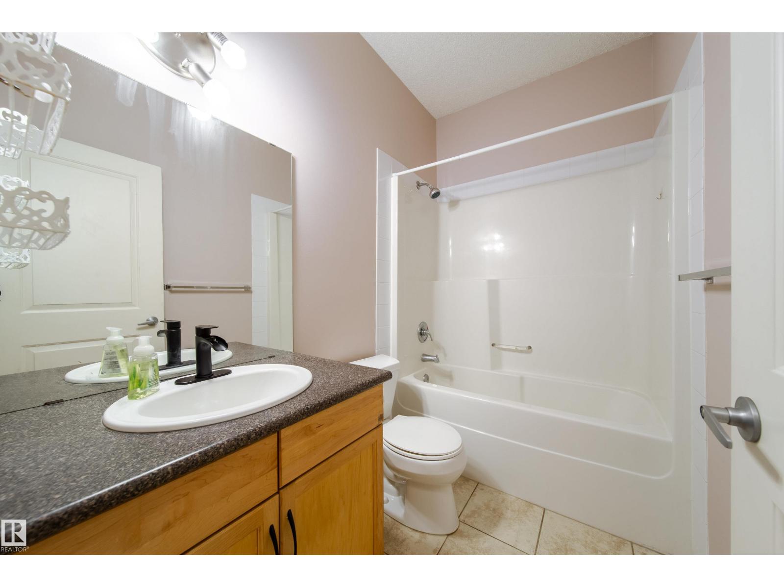 Photo 21 of 1 8403 164 Av Nw, Edmonton AB