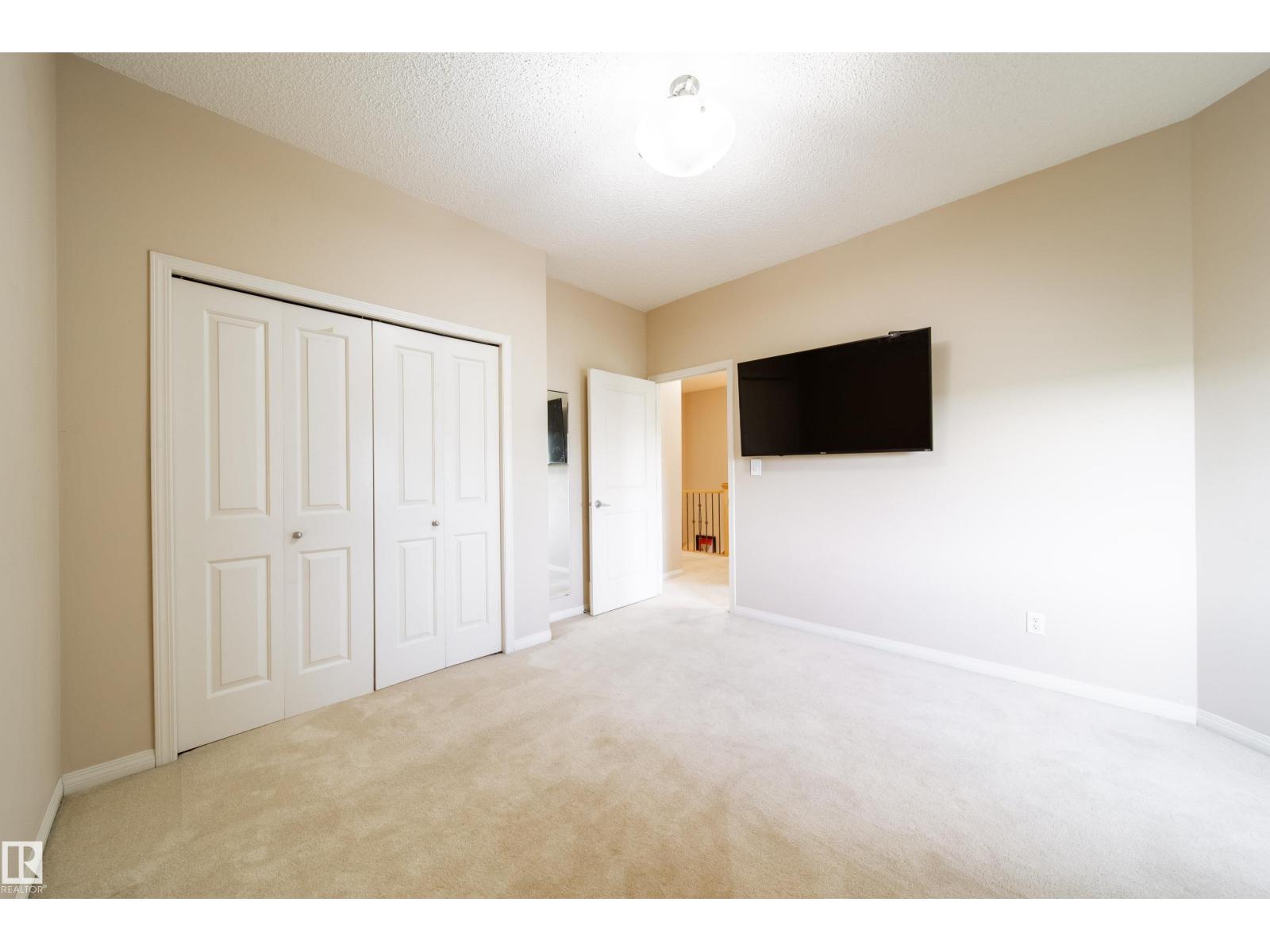 Photo 23 of 1 8403 164 Av Nw, Edmonton AB