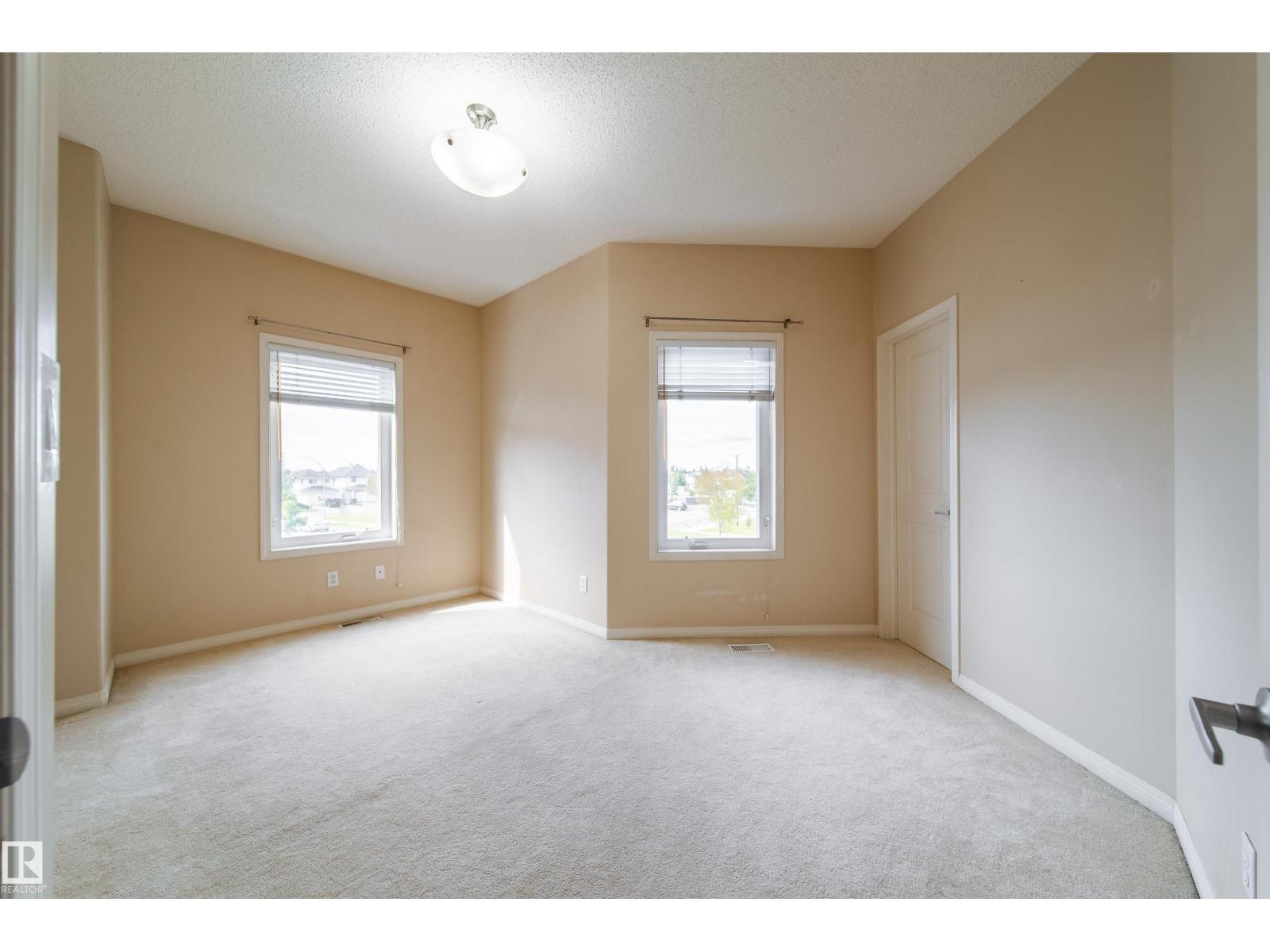 Photo 32 of 1 8403 164 Av Nw, Edmonton AB