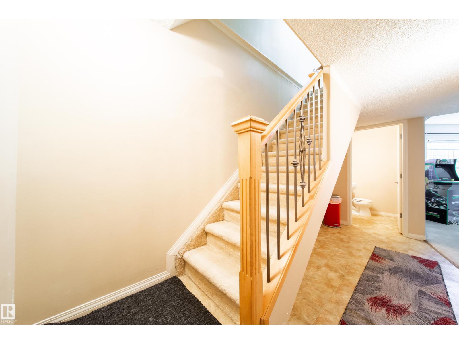Photo 35 of 1 8403 164 Av Nw, Edmonton AB
