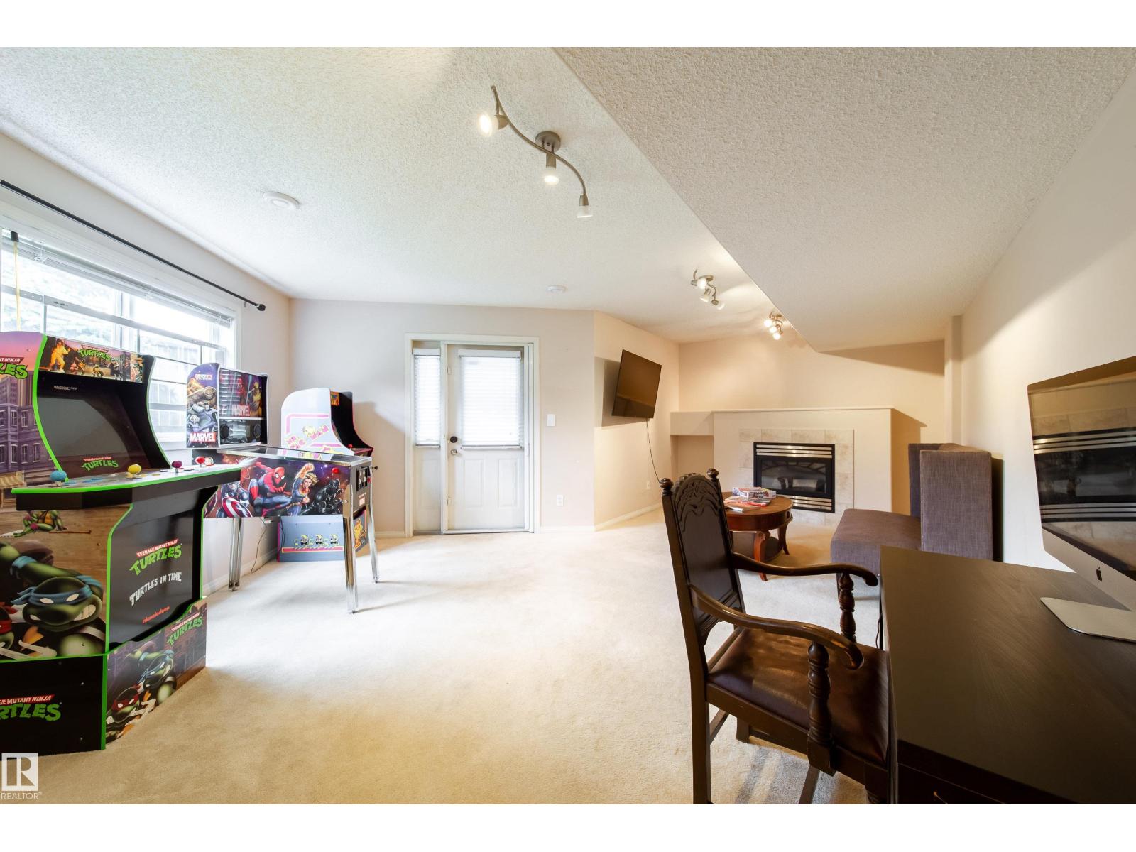 Photo 36 of 1 8403 164 Av Nw, Edmonton AB