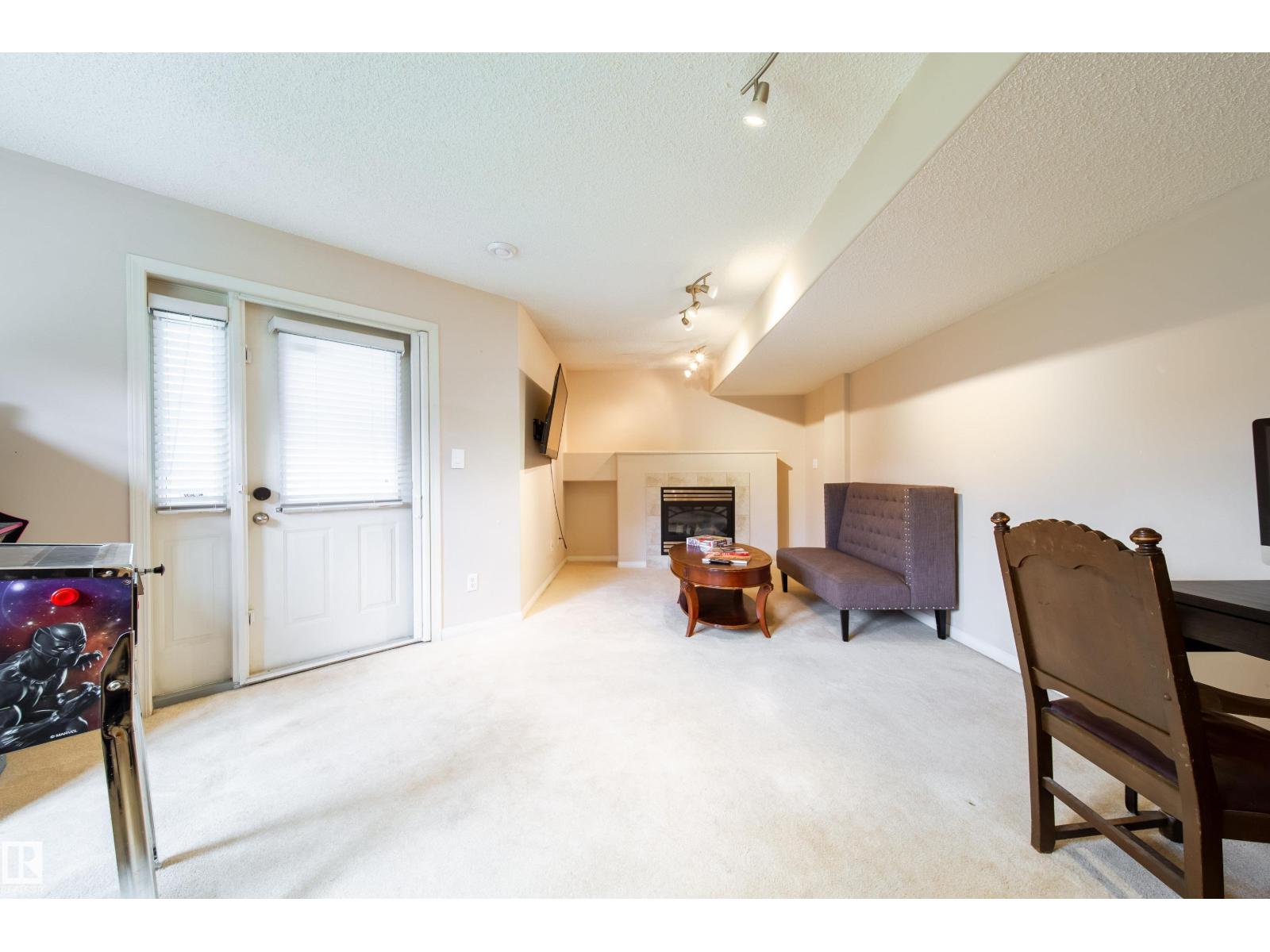 Photo 37 of 1 8403 164 Av Nw, Edmonton AB