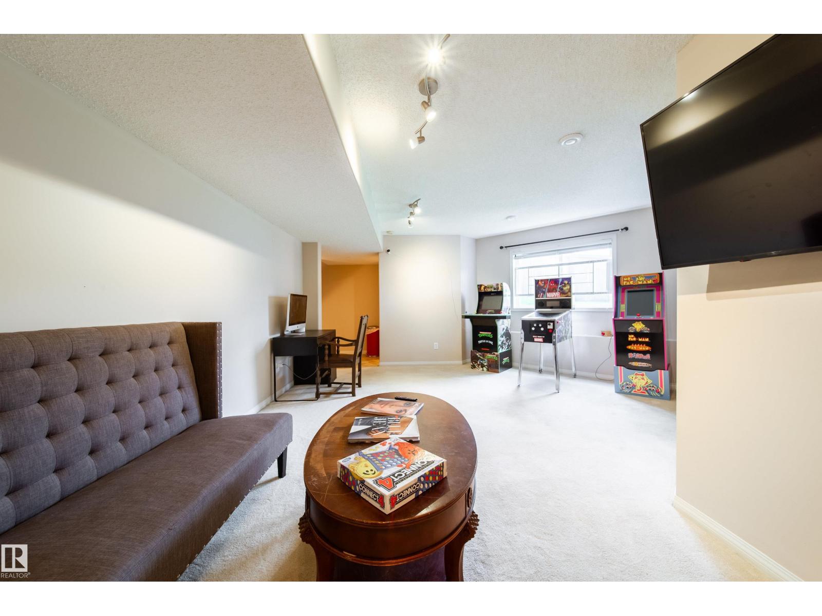 Photo 38 of 1 8403 164 Av Nw, Edmonton AB