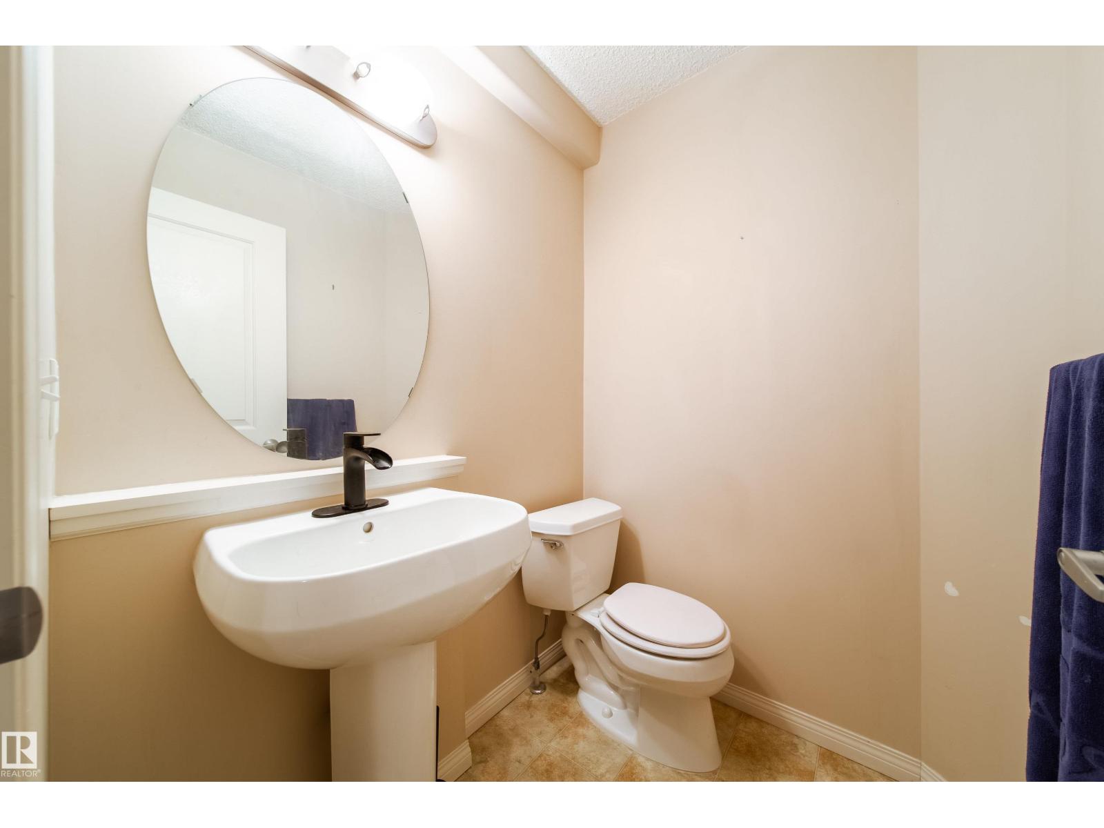 Photo 41 of 1 8403 164 Av Nw, Edmonton AB