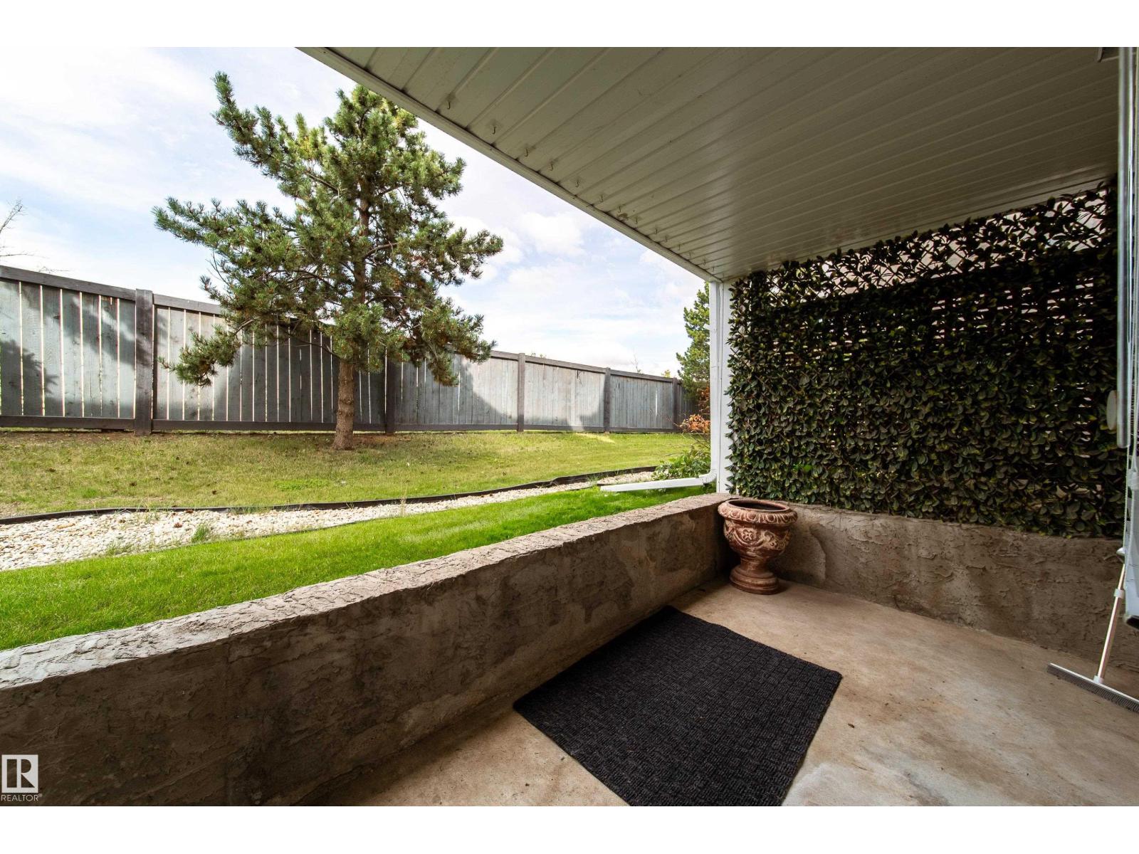 Photo 42 of 1 8403 164 Av Nw, Edmonton AB