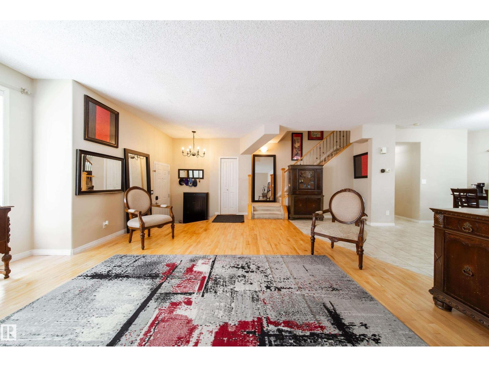 Photo 5 of 1 8403 164 Av Nw, Edmonton AB