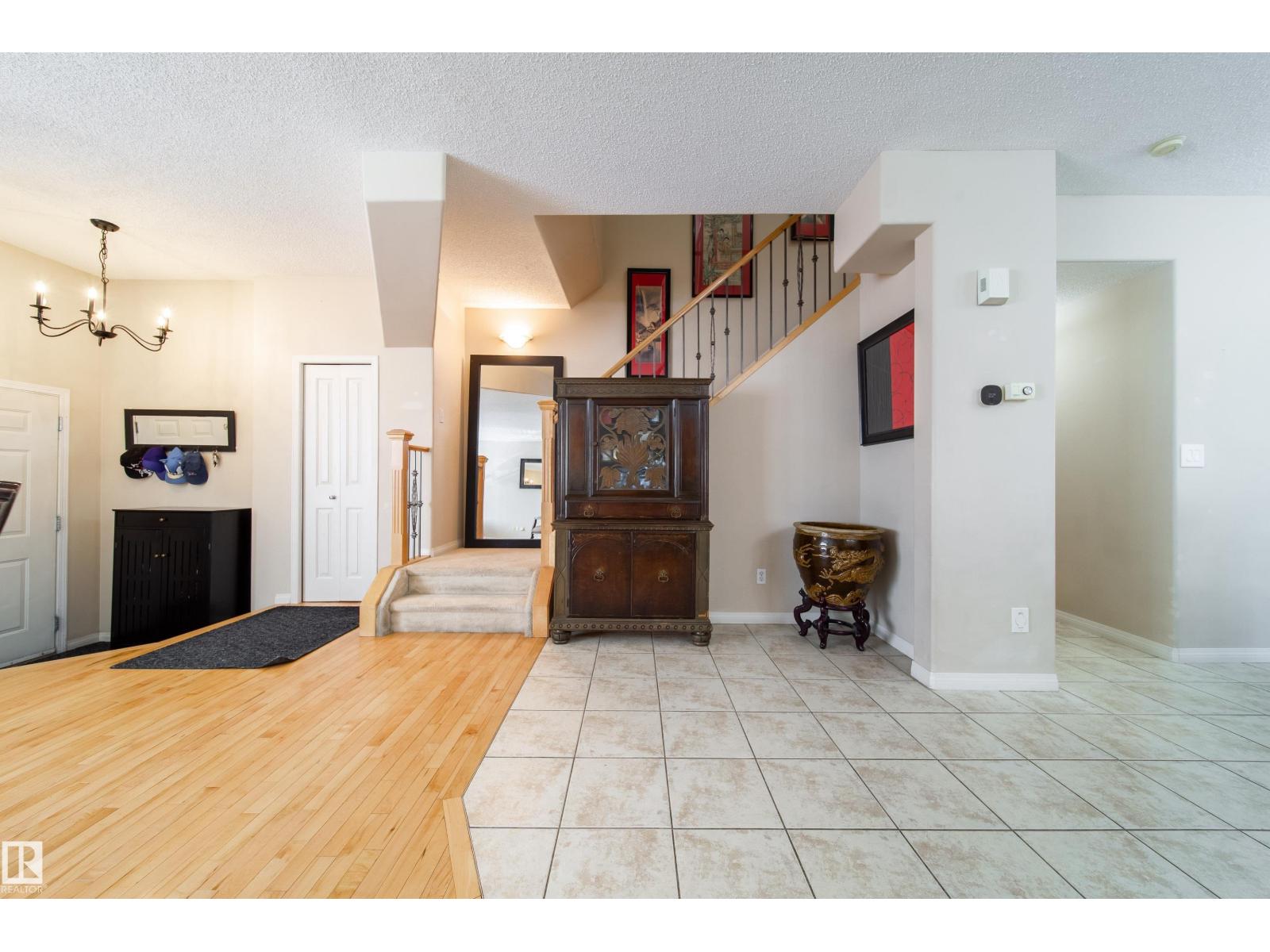 Photo 6 of 1 8403 164 Av Nw, Edmonton AB